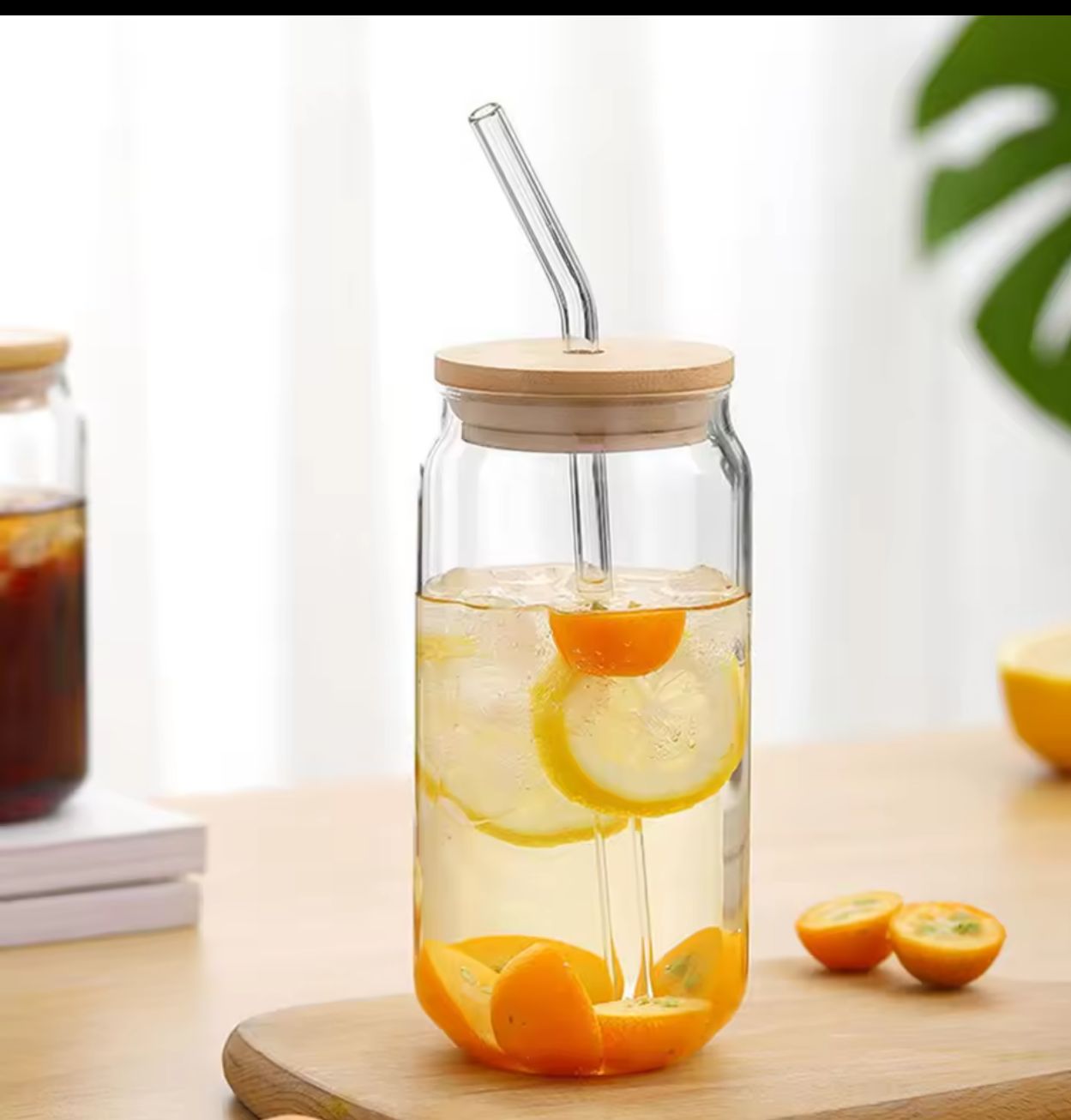 Mason Jar with Wooden Lid & Straw – Round Glass Cup