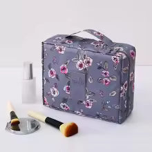 Portable Cosmetic Storage Bag – Large Capacity Multi-Compartment Travel Organizer (Random)