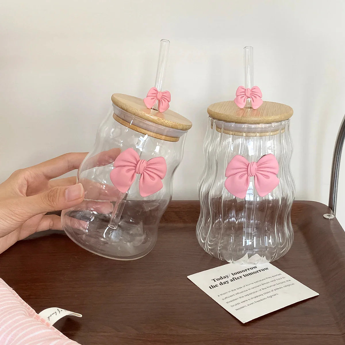 Bow Glass Water Cup with Straw – Cute Drinking Cup (400ml)