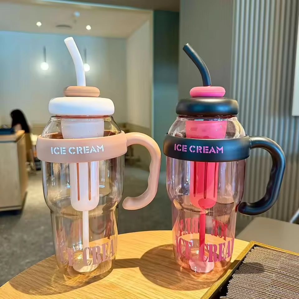 Large Capacity Plastic Water Bottle with Straw (Random Color)
